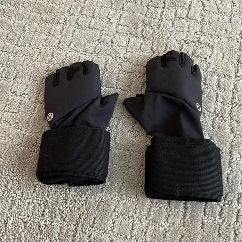 Lululemon boxing wraps